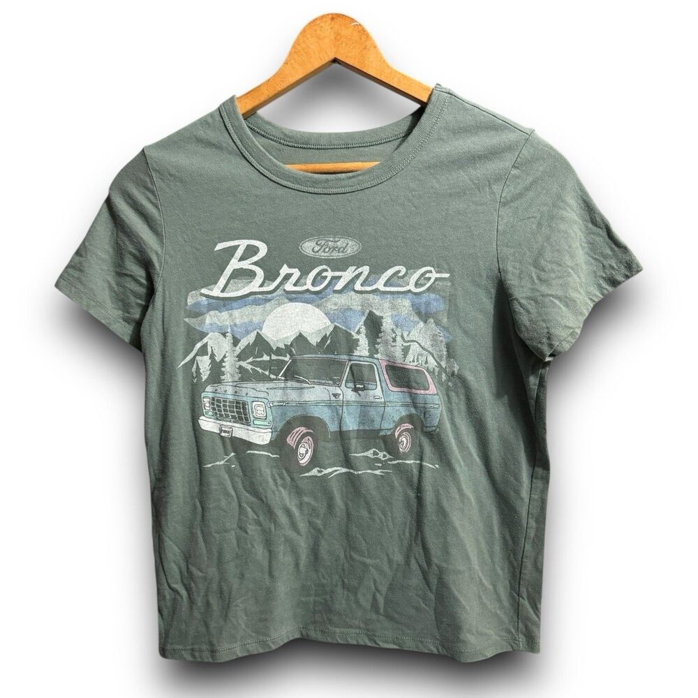 Ford Bronco Women’s T-Shirt Size M Vintage Off-Road Truck Graphic Tee Licensed